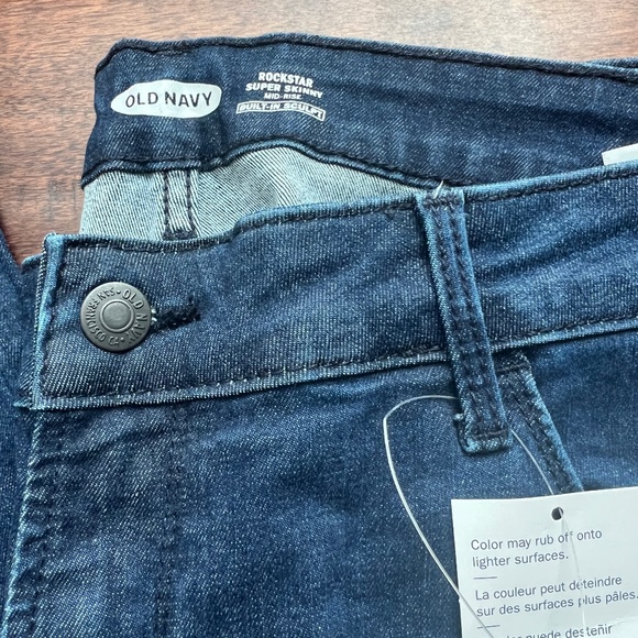 Old Navy Skinny Jeans with Sculpt NWT - Picture 2 of 2